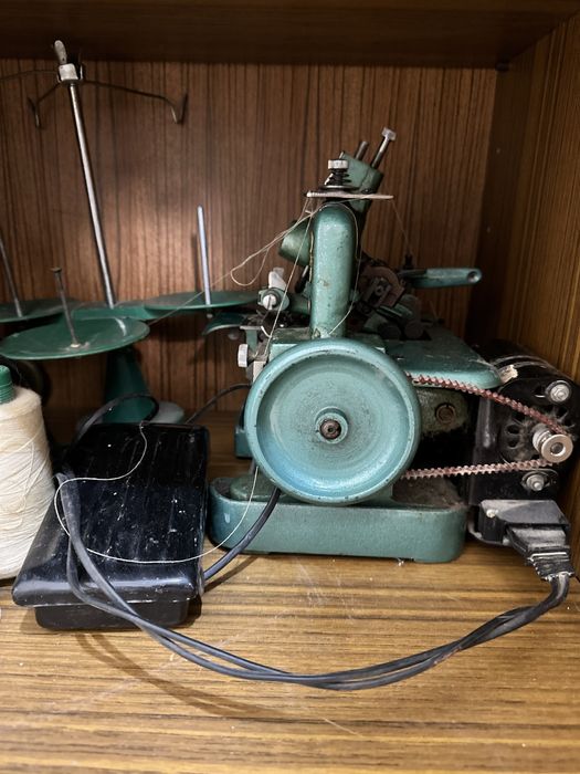 Продается оверлок в отличном состоянии