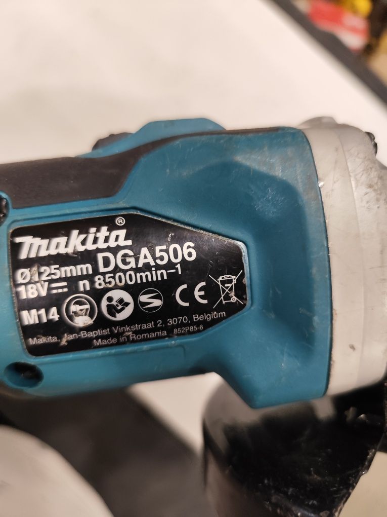 Безчетков акумулаторен ъглошлайф Макита Makita DGA506 18V