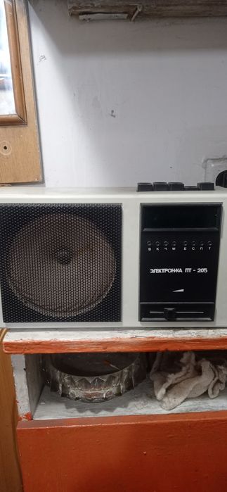 Два Радеоприемника  с таймером, электроника -пт205