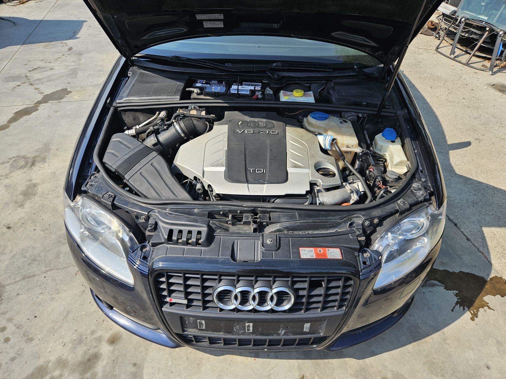 Dezmembrez Audi A4 B7 Full S Line LZ5A ASB NHL JAX