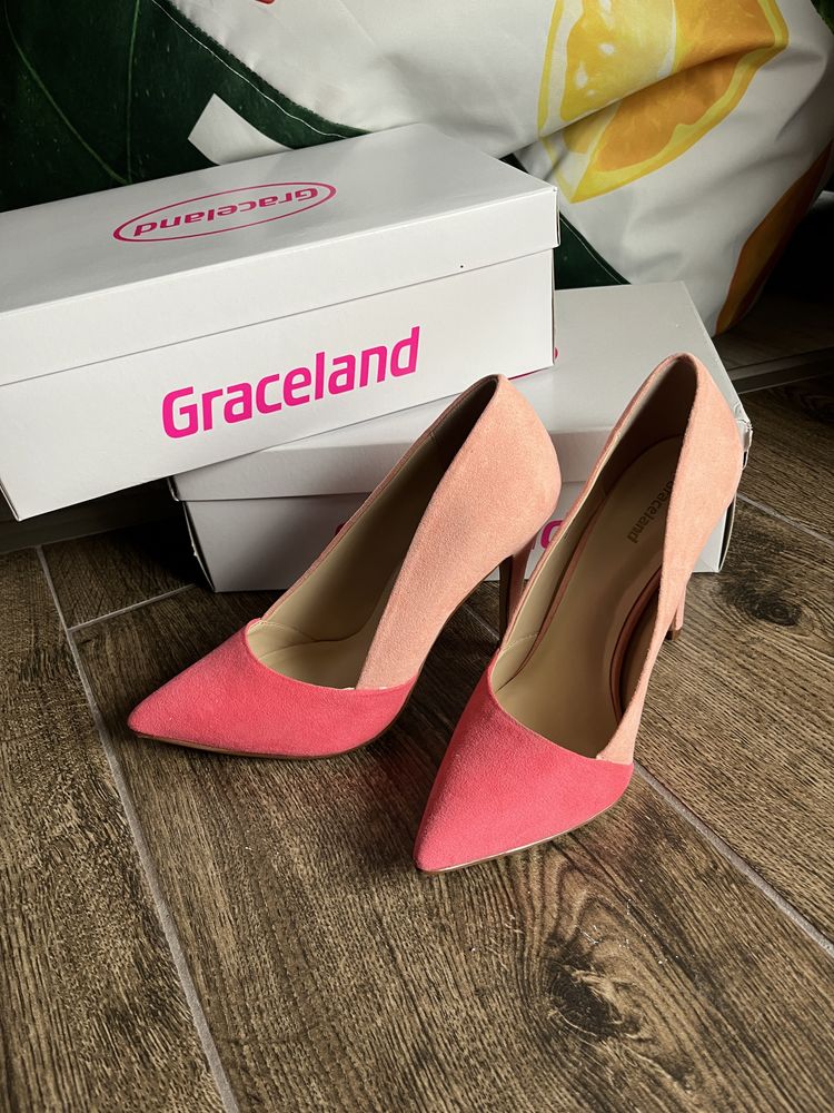 Уникални дамски обувки Graceland / deichmann