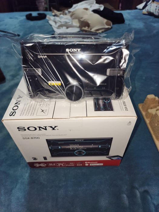 Продам новый 2диновый магнитофон Sony