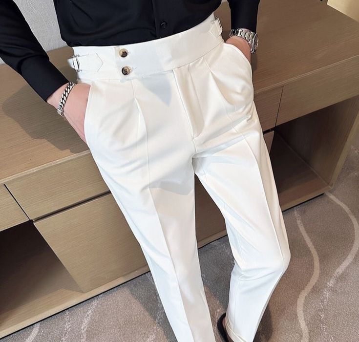 Слаксы белые новые