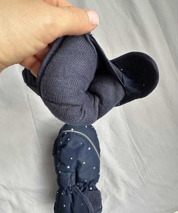 Manusi H&M, rezistente la apa, cu 1 deget, 74/80, 6-12 luni