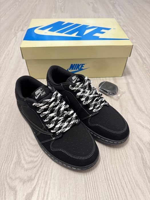 Nike dunk x travis scott blackphantom