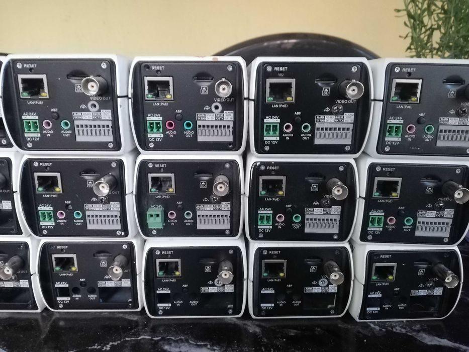 Lot 20 броя Hikvision network camera