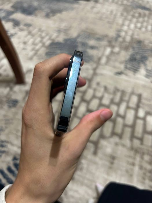 Ayfon 12 pro 256 tali 84 batare