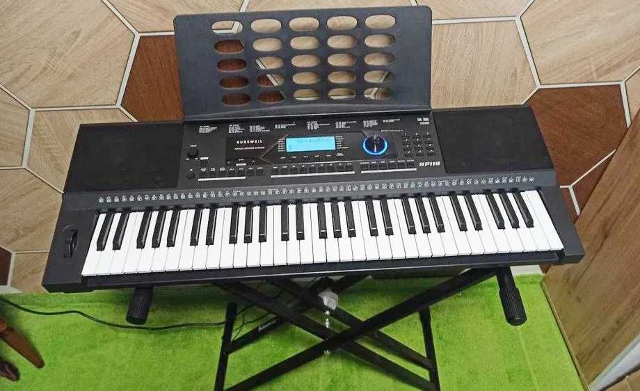 Синтезатор  Kurzweil kp100