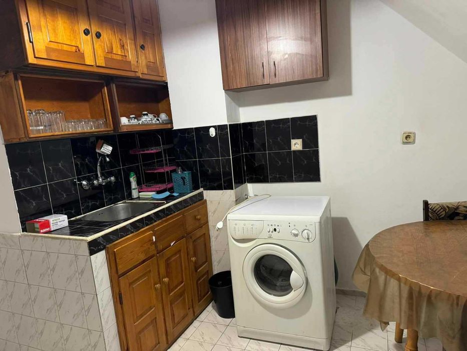 Дава се под наем Тристаен апартамент в Бургас, Братя Миладинови - 80 кв.м за 300 € - Снимка #3