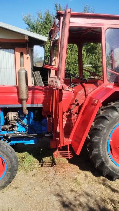 Vand sau schimb Tractor U445 in perfecta stare