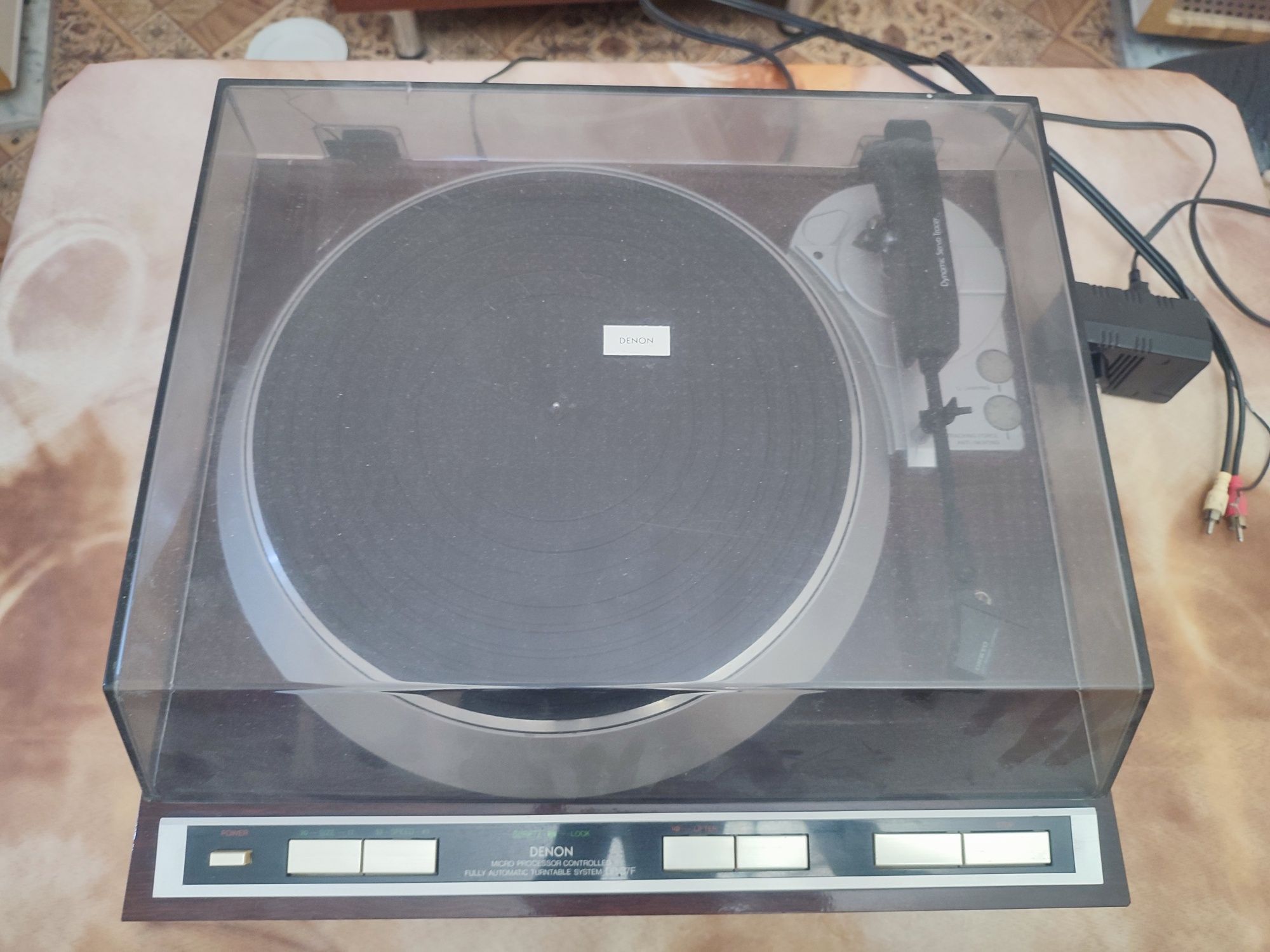 Виниловый проигрыватель DENON DP-37F