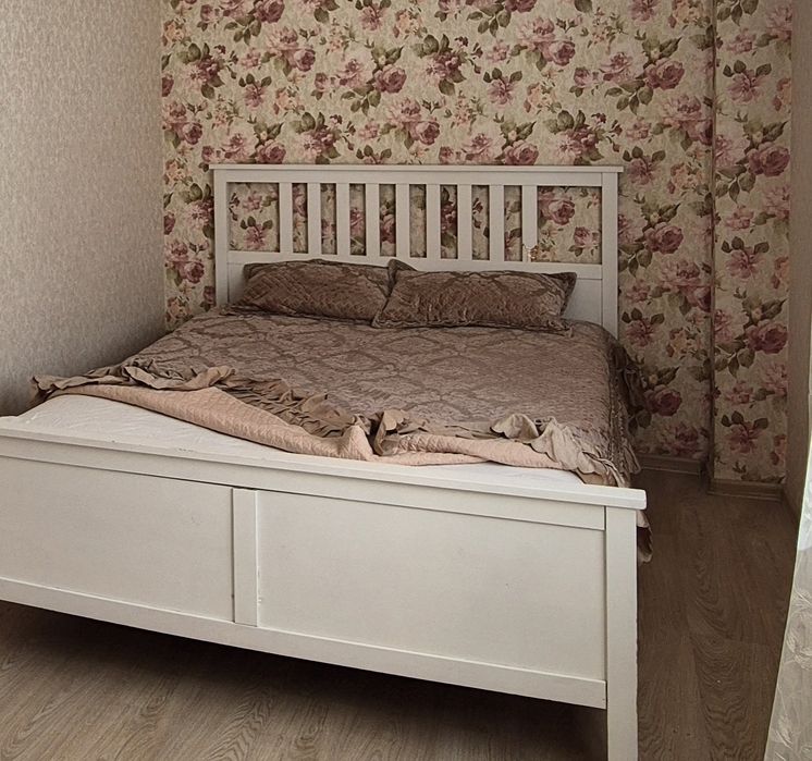 Кровать Ikea с матрацем