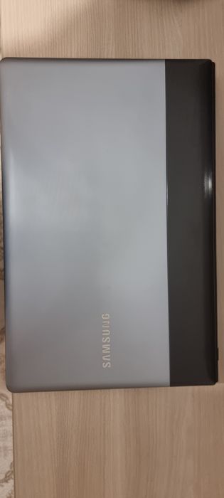 Laptop Samsung NP300ESC