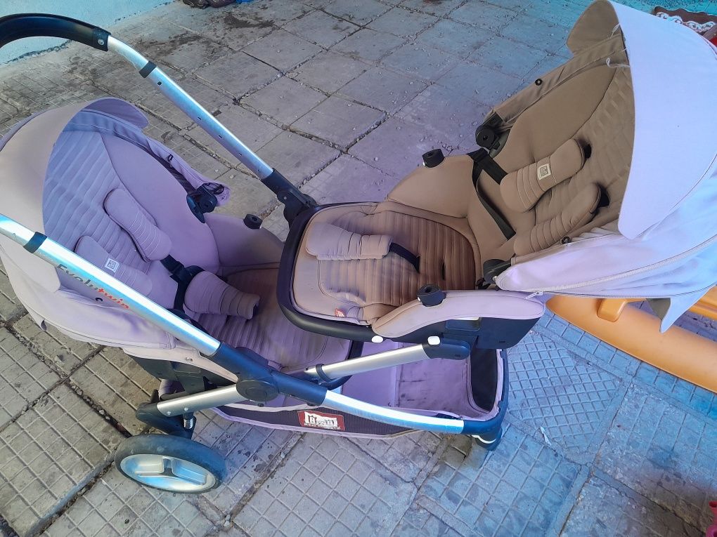 Количка за близнаци