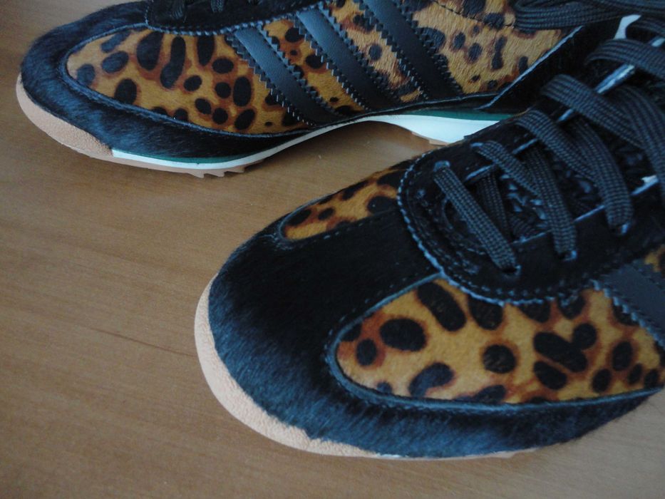 N37,5 Adidas/нови/естествена кожа/дамски маратонки