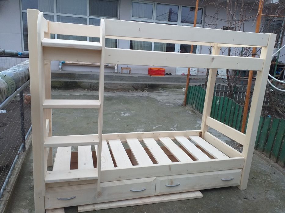 Paturi etajate din lemn noi