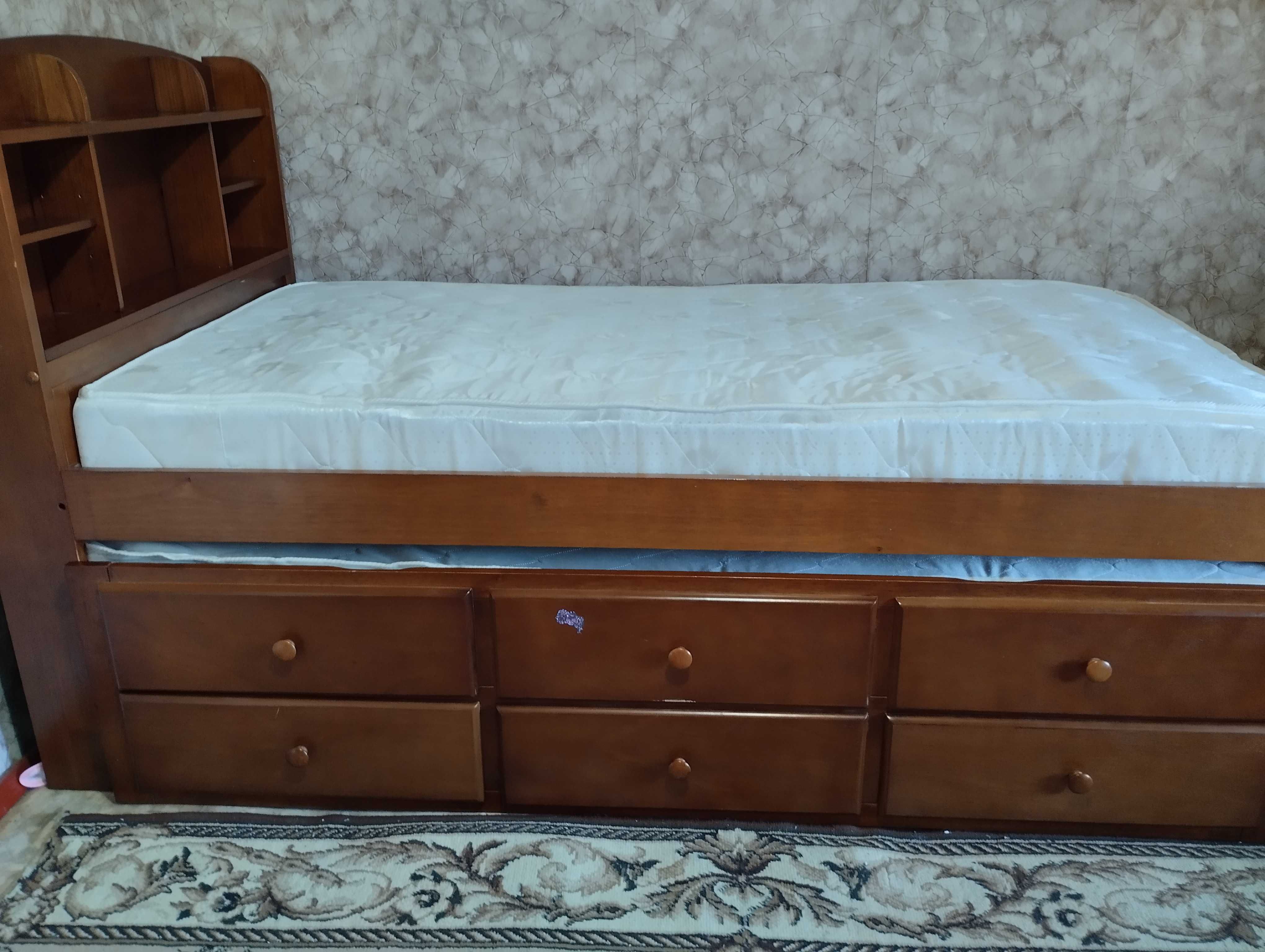 Продам детскую двух ярусную кровать