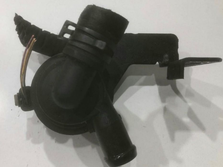 Pompa auxiliara apa 03L965561A Audi A4 B8/8K [2007 - 2011]