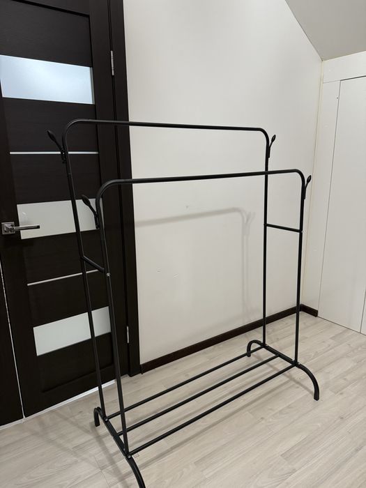 Вешалка для спальни