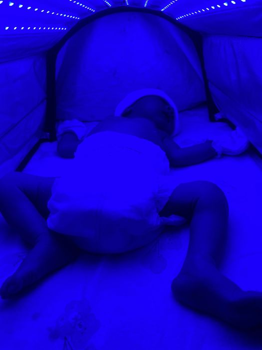 Продам в черном цвете лампу от желтухи