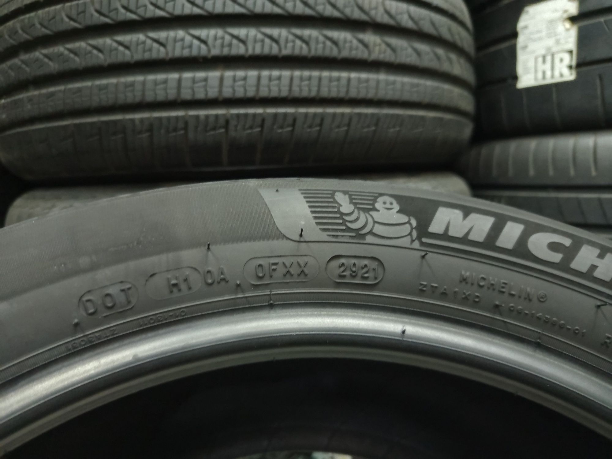 Michelin 225/50/17-2бр 7.0мм дот 2921