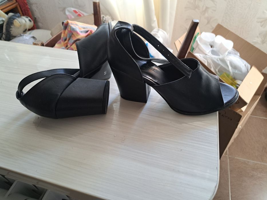 Женские туфли и полусапожки