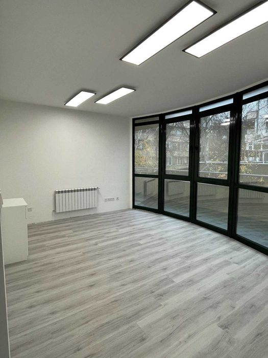 Дава се под наем Офис в София, Лозенец - 62 кв.м за 740 € - Снимка #12