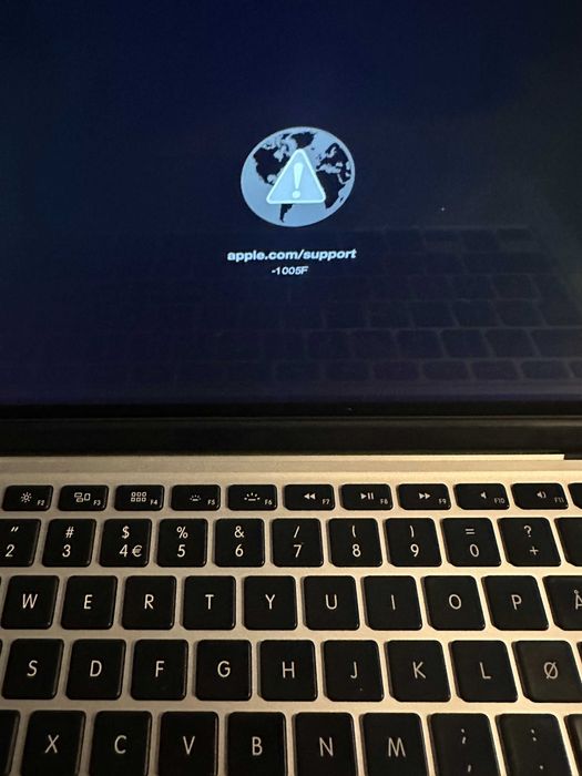 Macbook A1502 , Emc 2678, late 2013, retina , defect