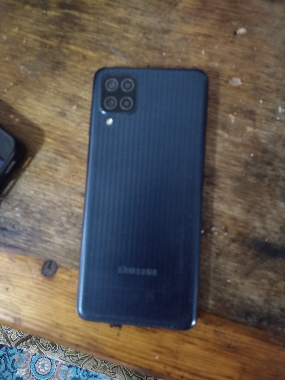 Telfon sotiladi samsung M12