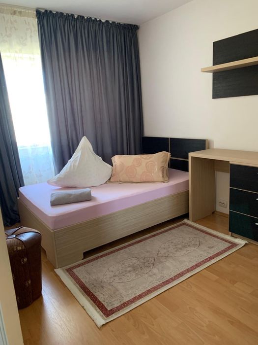Vand apartament 3 camere decomandat Oituz nr 84