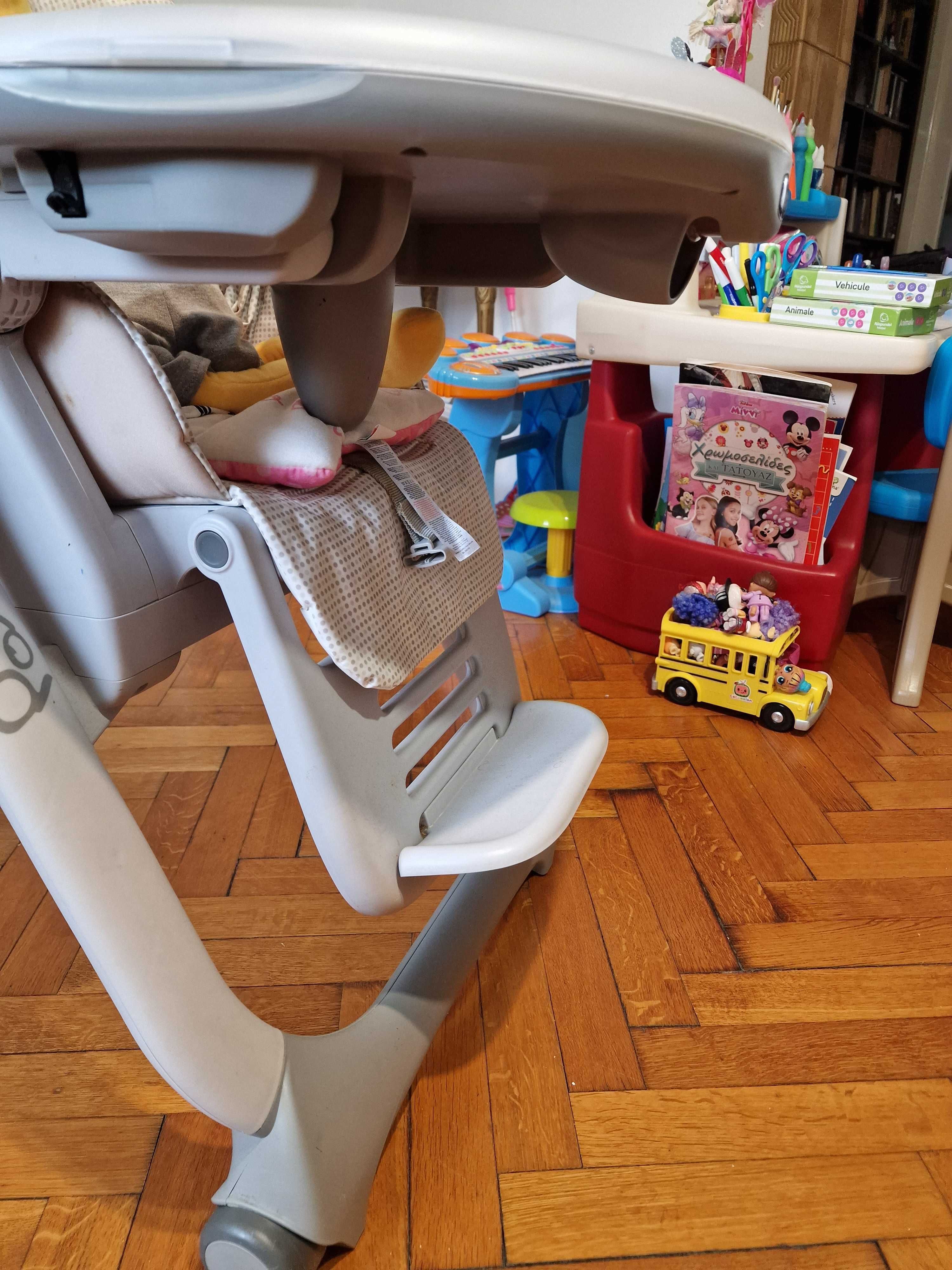 Scaun cu masa pentru bebeluși