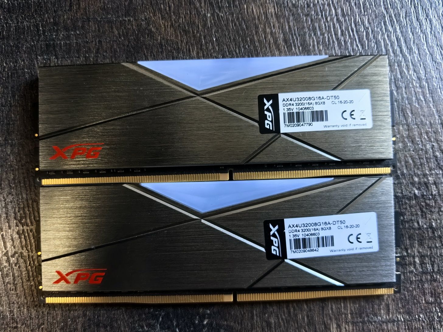 Настолен компютър Intel Core I3/2x8GB RAM/RX570