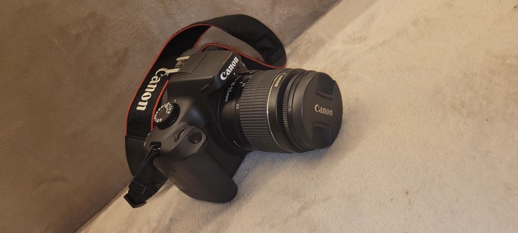 Aparat foto DSLR Canon EOS-4000D + Obiectiv + husa + Filtre Macro + Fi