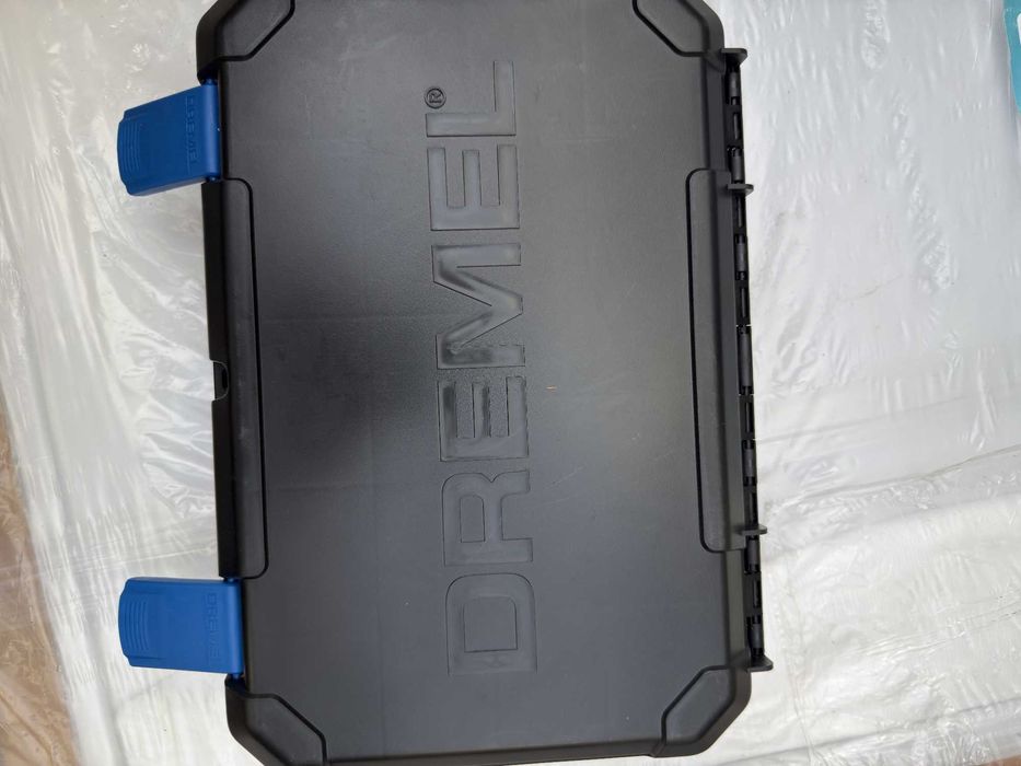 Unealta multifunctionala / polizor / cutter Dremel 3000 Defect