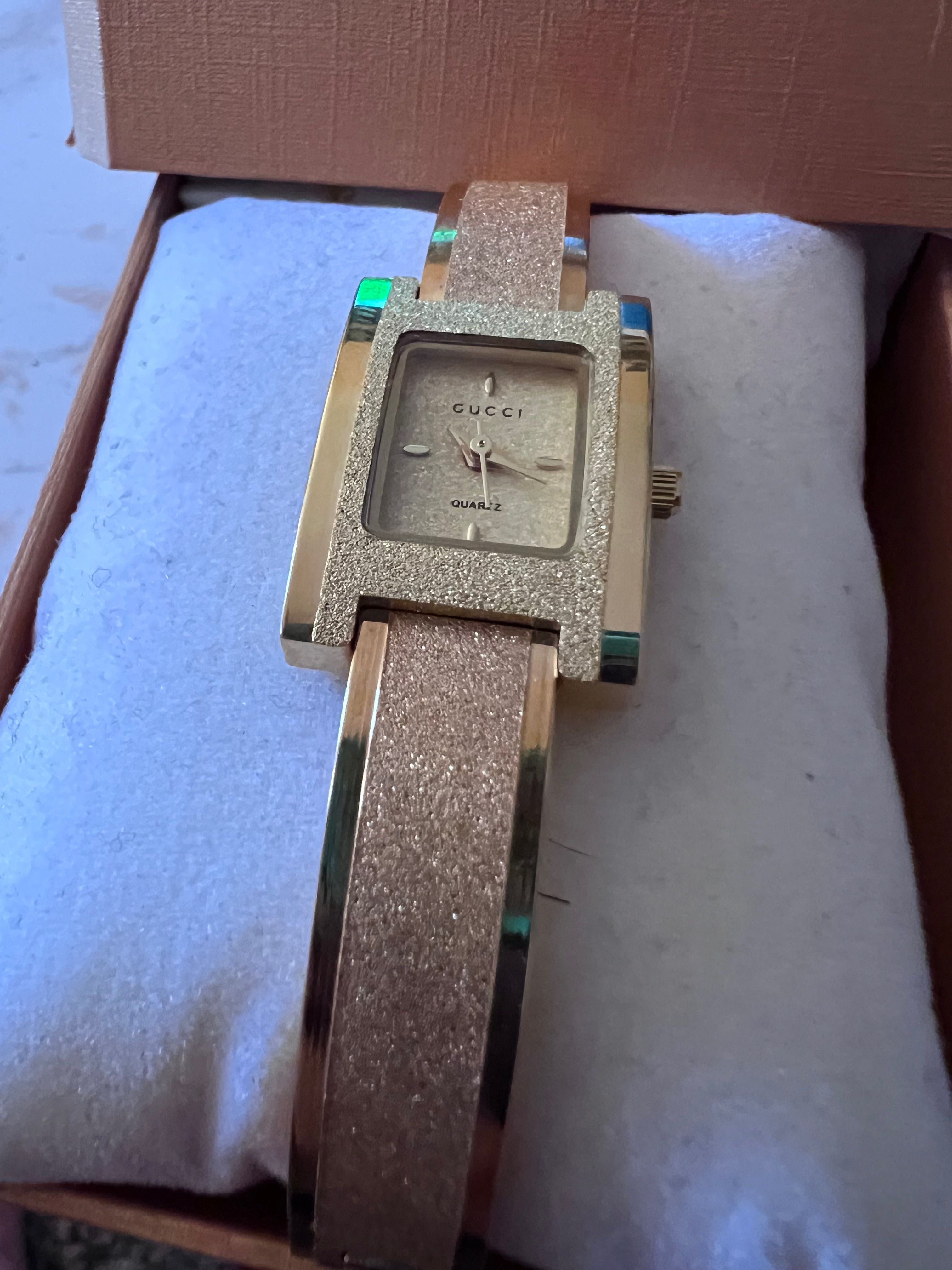 Часовник на Gucci Quartz