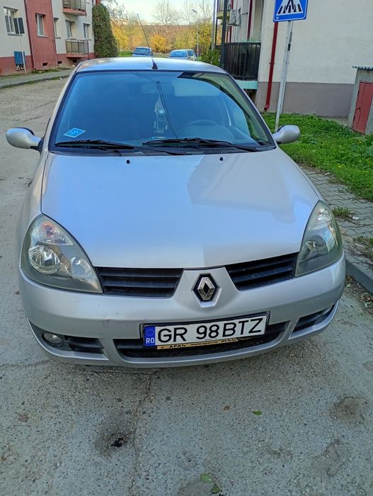 Vând Renault symbol an 2008