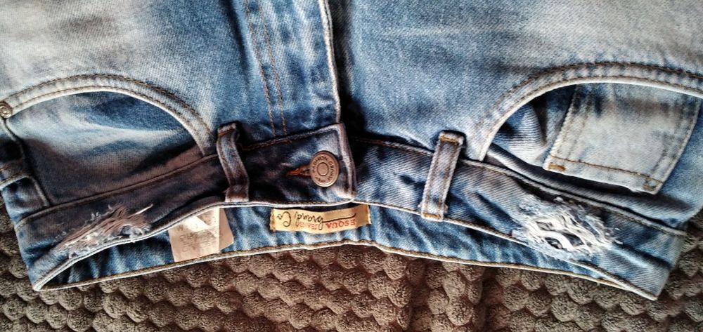 Дънки - модерни , изтъркани и др