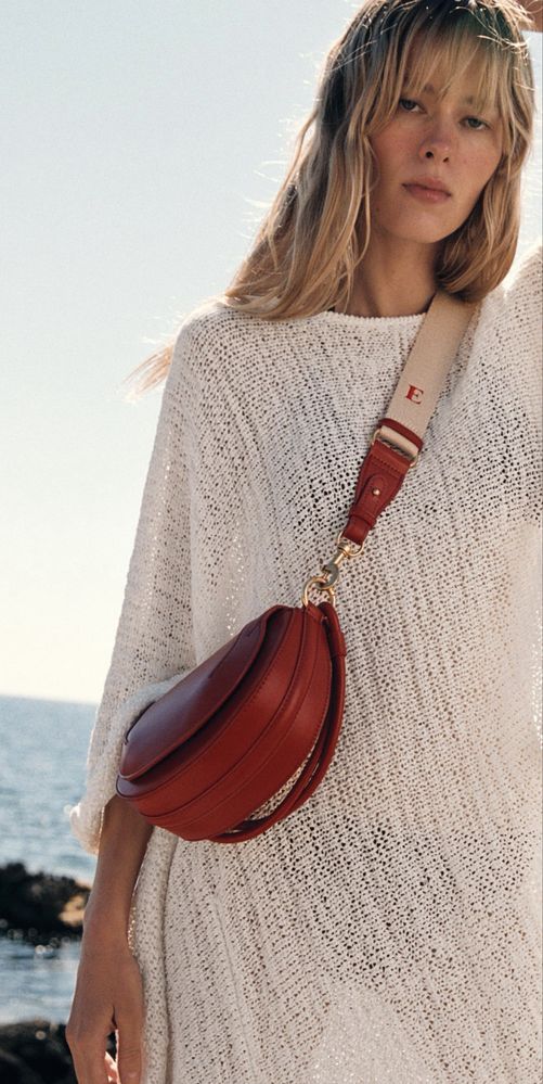Zara-страхотна  чанта в червено