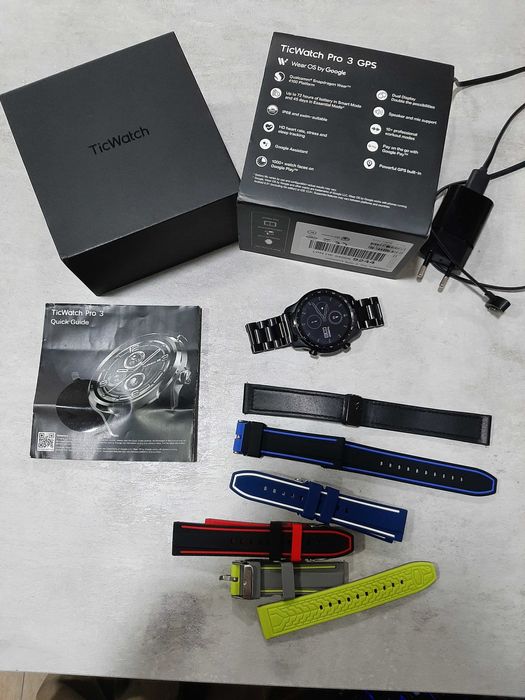 Смарт Часовник ТicWatch Pro 3 GPS ,Пълен Комплект + 5 каишки