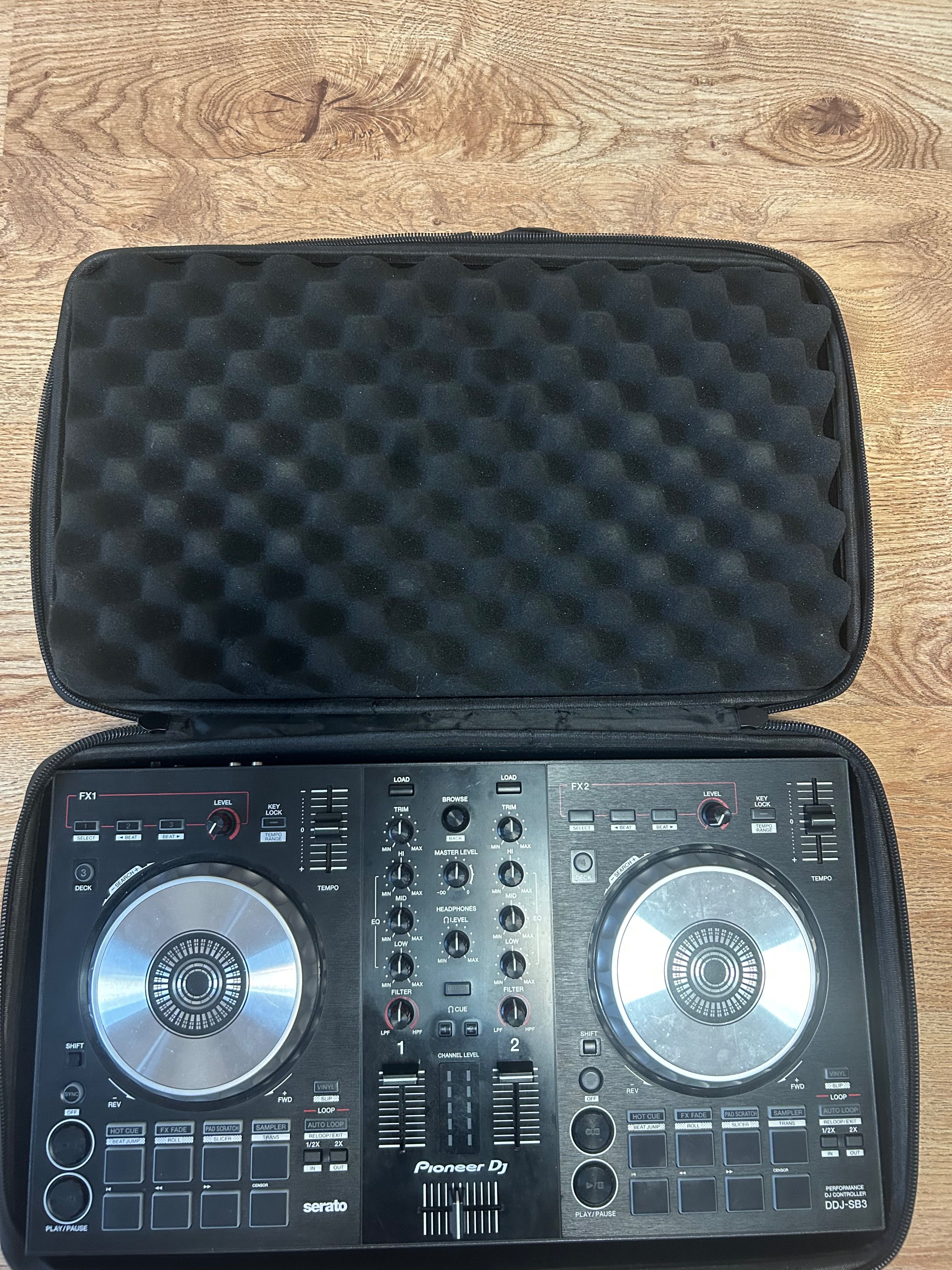 Конзола Pioneer DDJ SB3