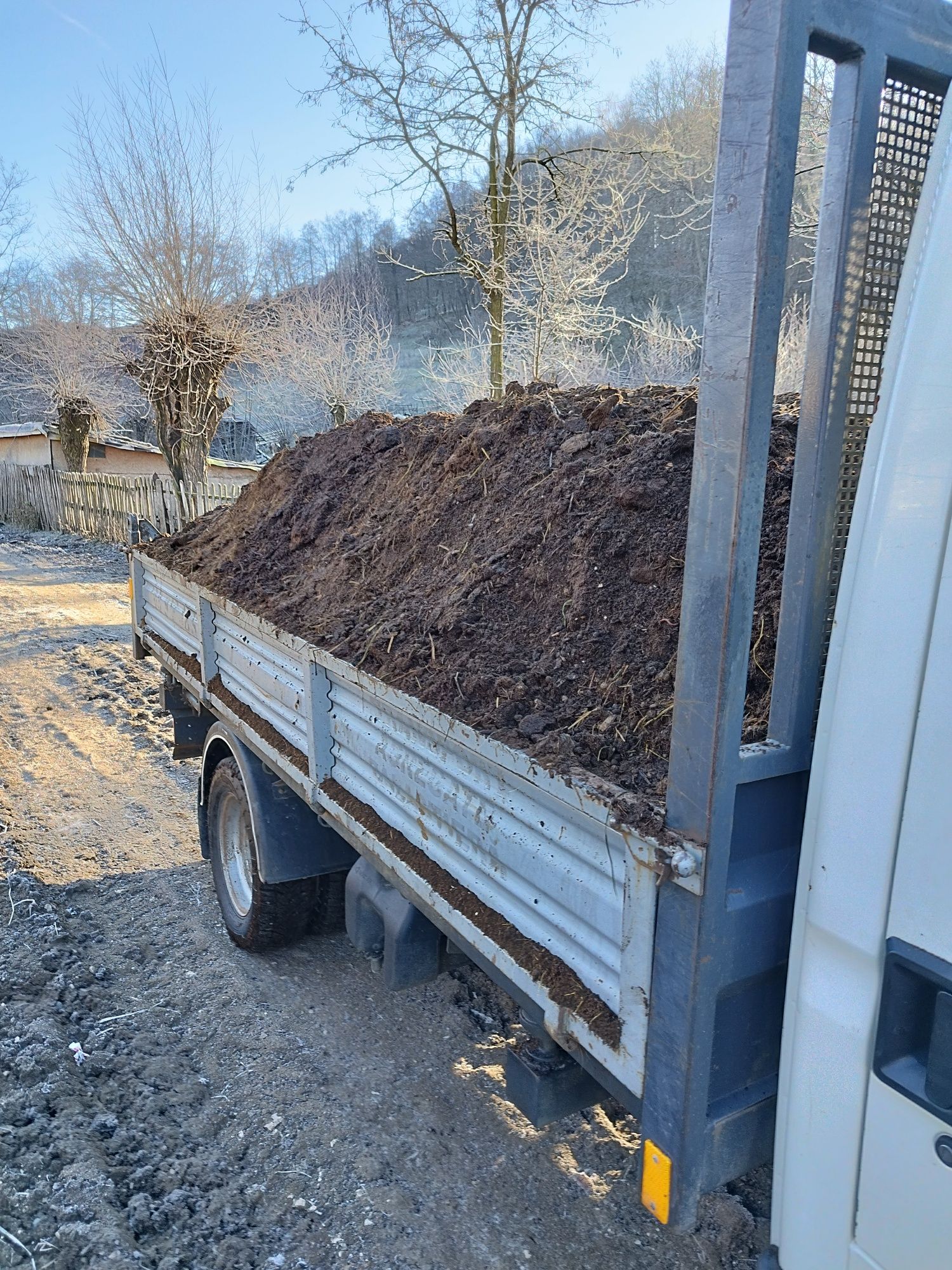 Balegar mranita putred de oaie ,gunoi de grajd uscat si curat de 3 ani