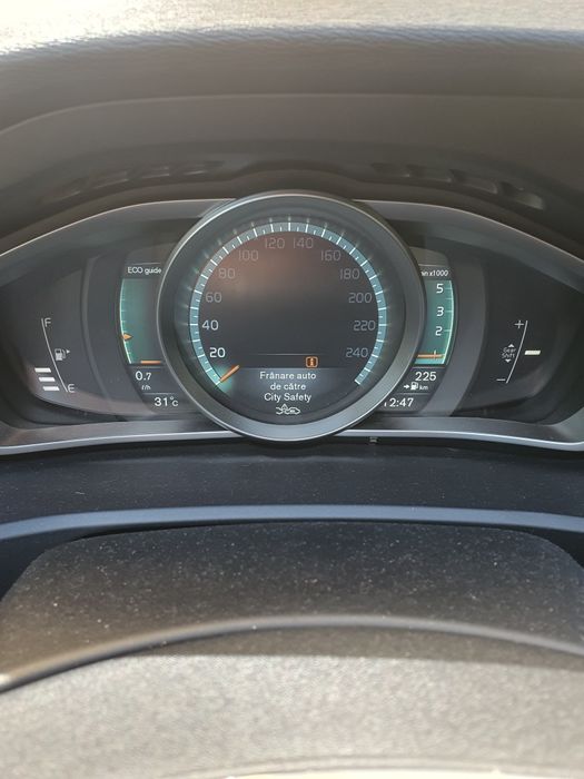 Volvo V40 / 2.0 Diesel / An 2015 / Euro 6