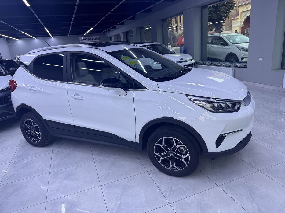 BYD YUAN PRO белый цвет