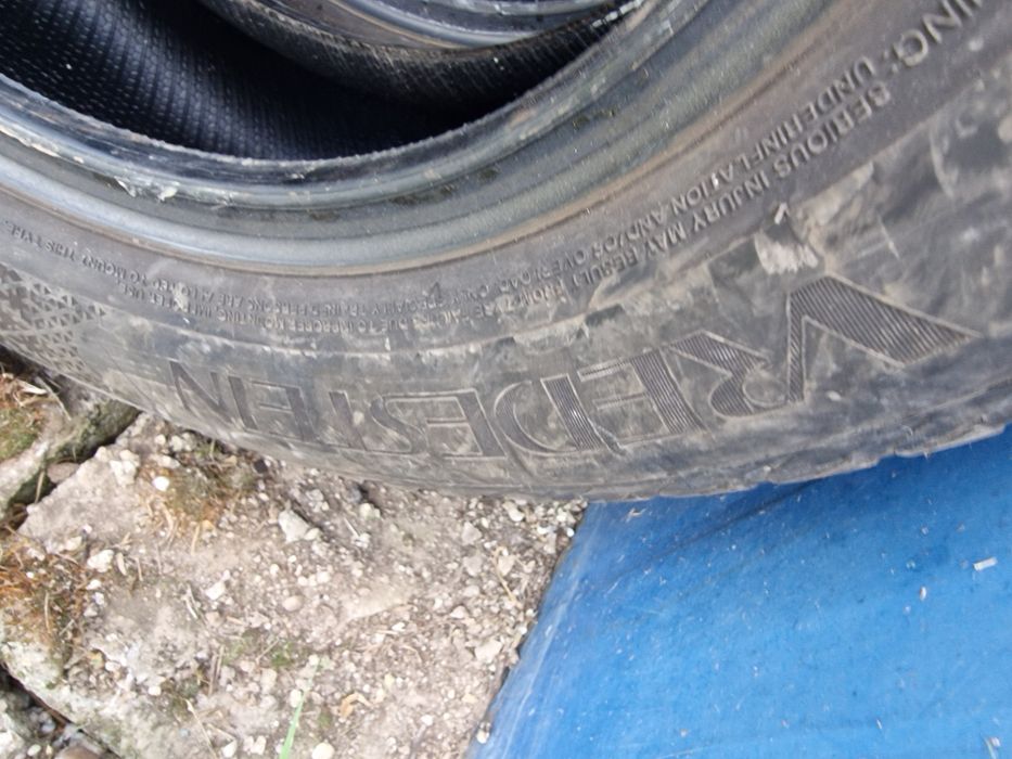 Anvelope 185/65R15 marca Vredestein, M +S, DOT 2020