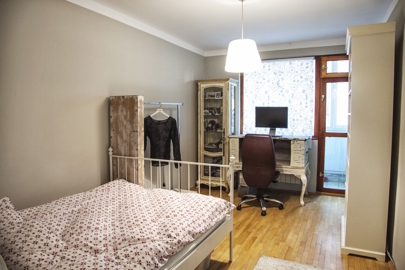 Продавам тристаен апартамент на топ локация в сърцето на Пловдив
