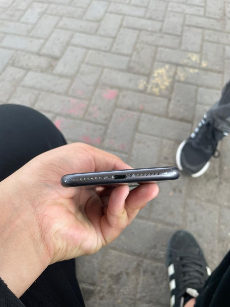 Продам ipone 11  в хорошом состояний