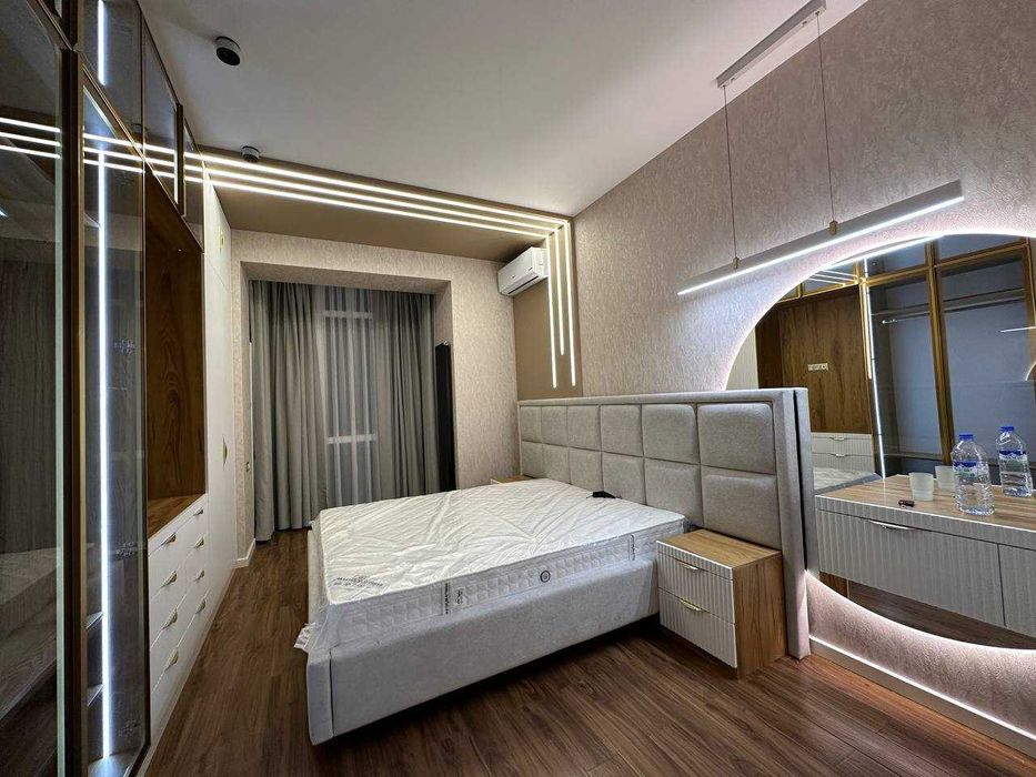 *Срочно сдается квартира Якасарайский район около ТЦ Next   +