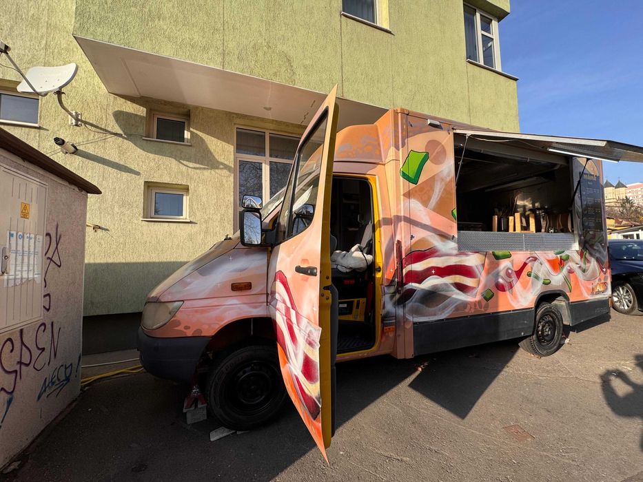 Food Truck Mercedes Benz Sprinter CDI, 100k km, 380v