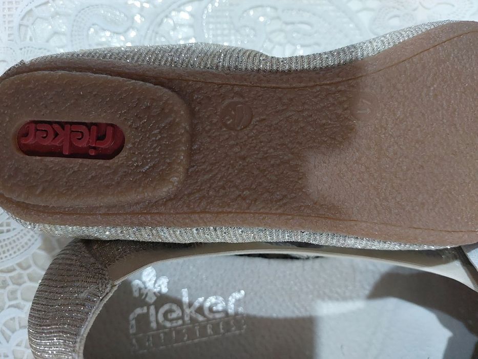 Продается женская обувь новая