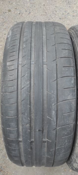 Комплект шин 255/50/20 Dunlop